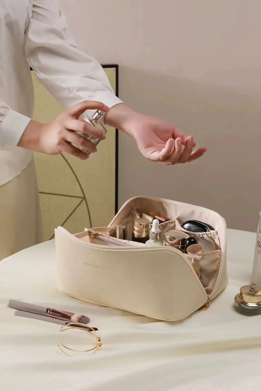 Flairy™ Portable Travel Cosmetics Storage Bag Large